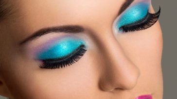 7 Creative Christmas Makeup Ideas For 2022